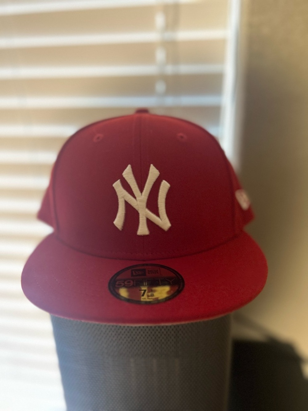 New Era MLB New York Yankees Fitted Cap in Red 7 1/8